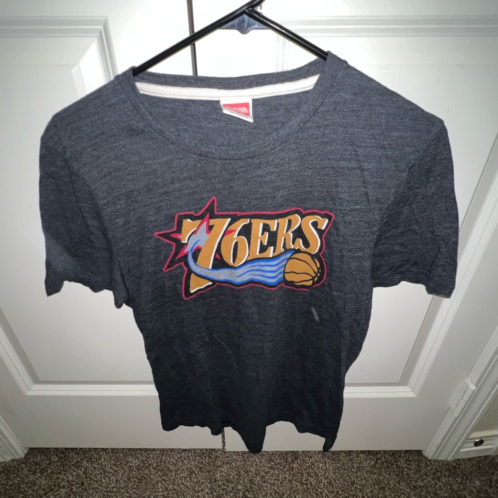 Vintage 76ers shirt